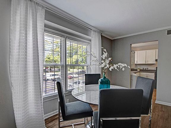 4th image of 2112 Criston Dr #2102