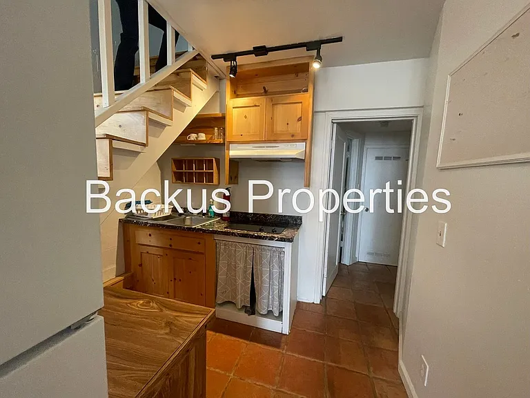 1580 Wanda Ave #A — Photo 10