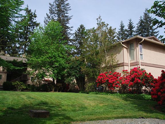 4th image of 6001 204th St SW #204