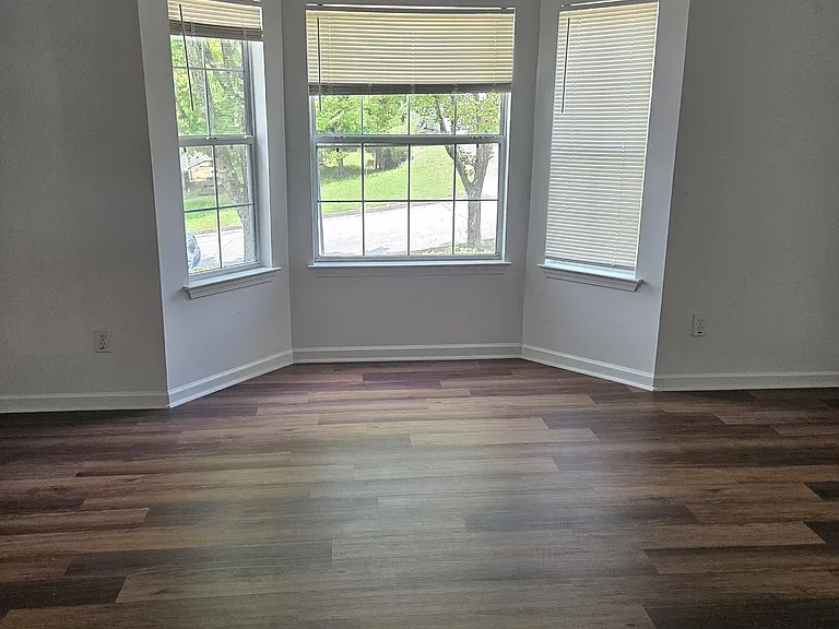 795 Edenberry Ln — Photo 3