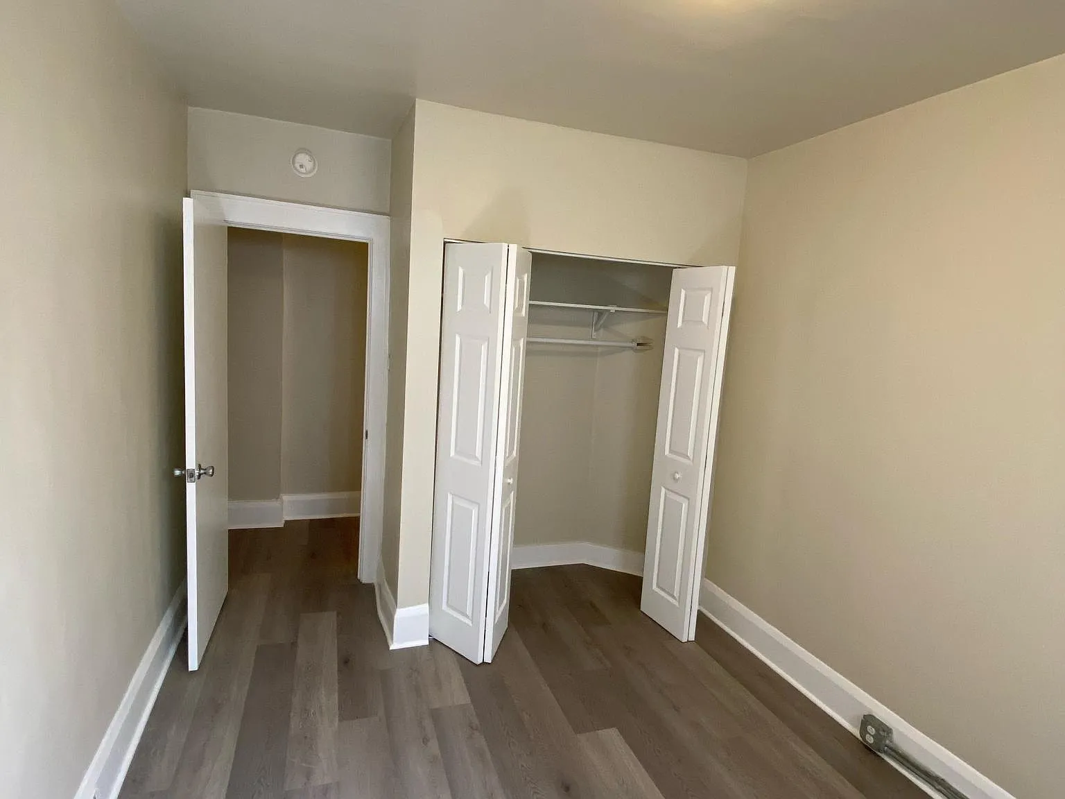 2 bed, 1000 sqft, $1,200 — Photo 4