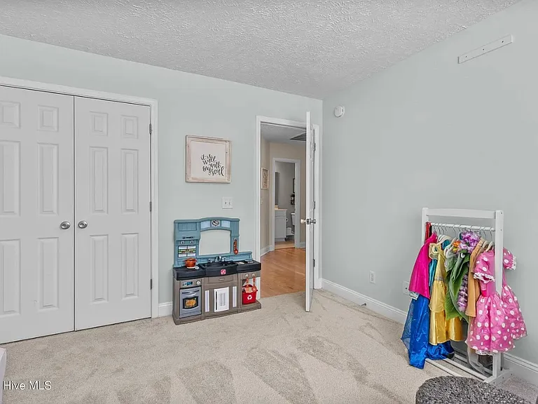 513 Catamaran Dr — Photo 14