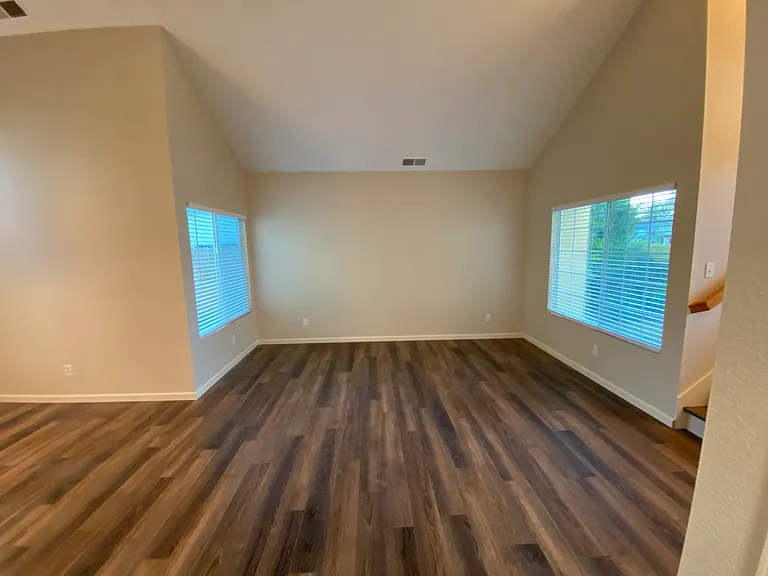 390 Brians Ct — Photo 5