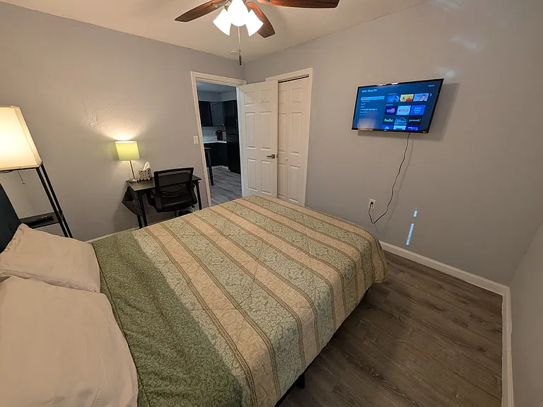 511 Goliad St — Photo 10