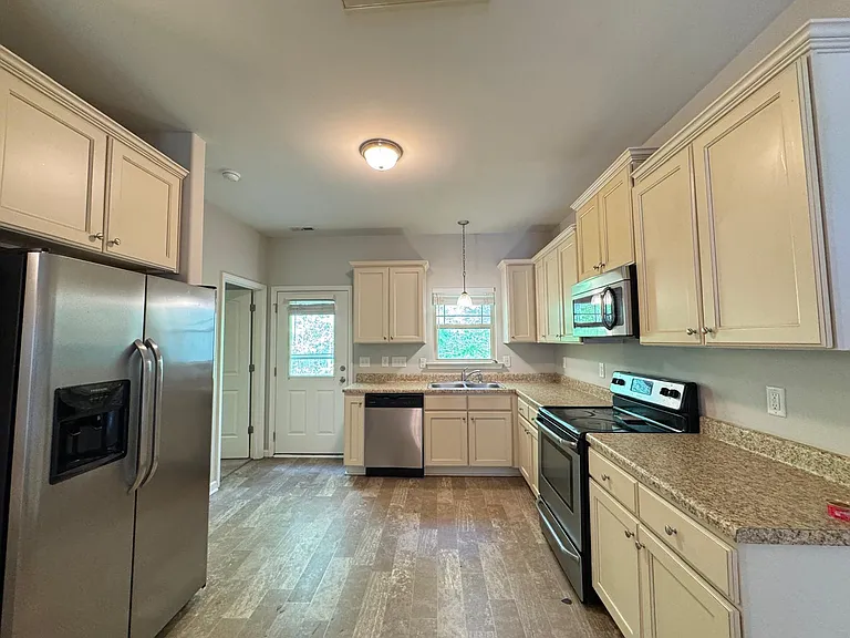 133 Hill Shore Ln — Photo 4