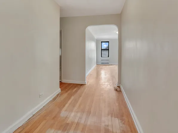 359 Ovington Avenue image 8 of 19