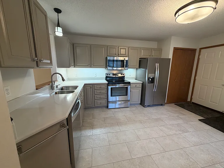 10843 Lexington Dr — Photo 5