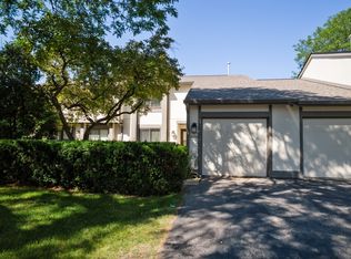 2655 Smith St, Rolling Meadows, IL 60008