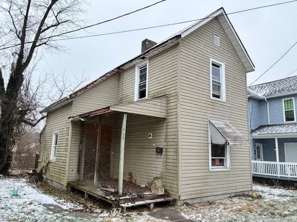 462 Spangler Dr, Zanesville, OH 43701