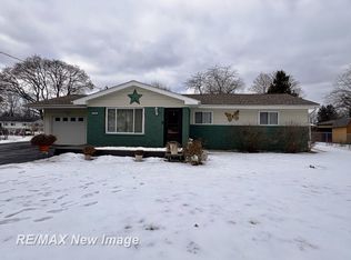 1459 Dover Pl, Saginaw, MI 48638