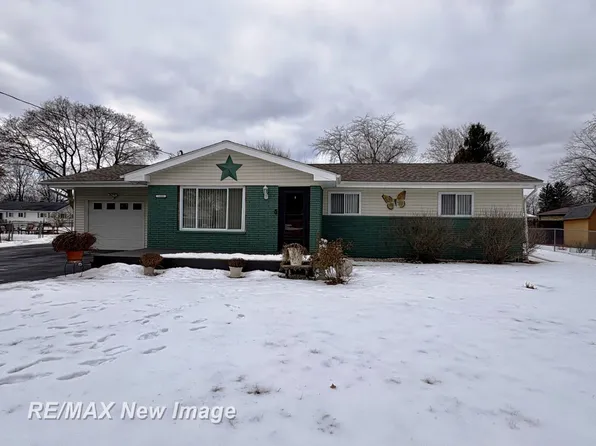 1459 Dover Pl, Saginaw, MI 48638
