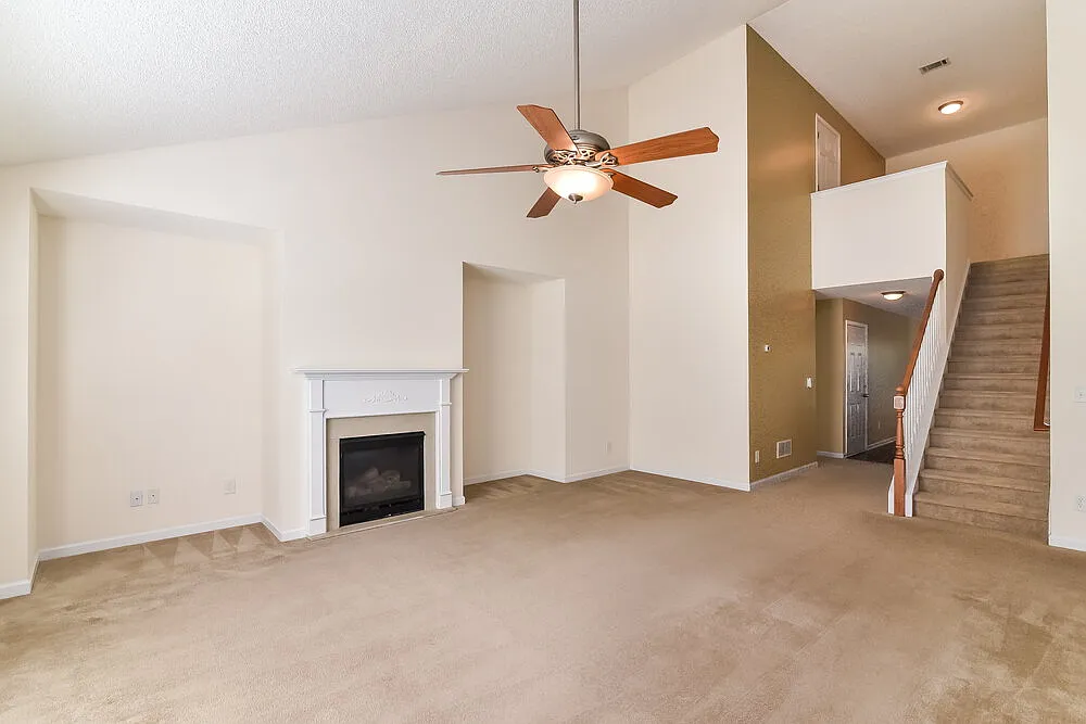 4 bed, 2.0 bath, 1841 sqft, $2,075 — Photo 4