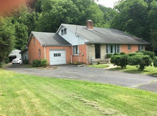 1216 Broad St, Elizabethton, TN 37643