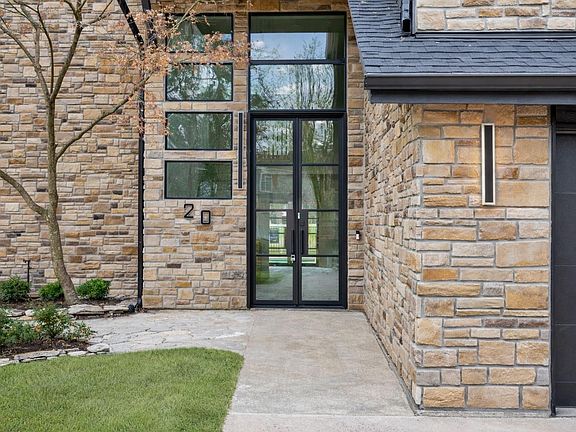 2nd image of 20 Buttonbush Ct