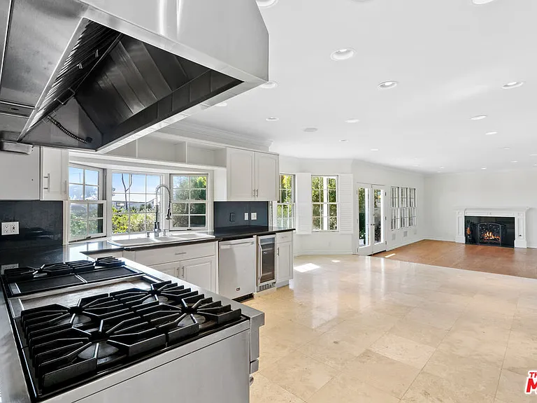 5958 Busch Dr — Photo 7