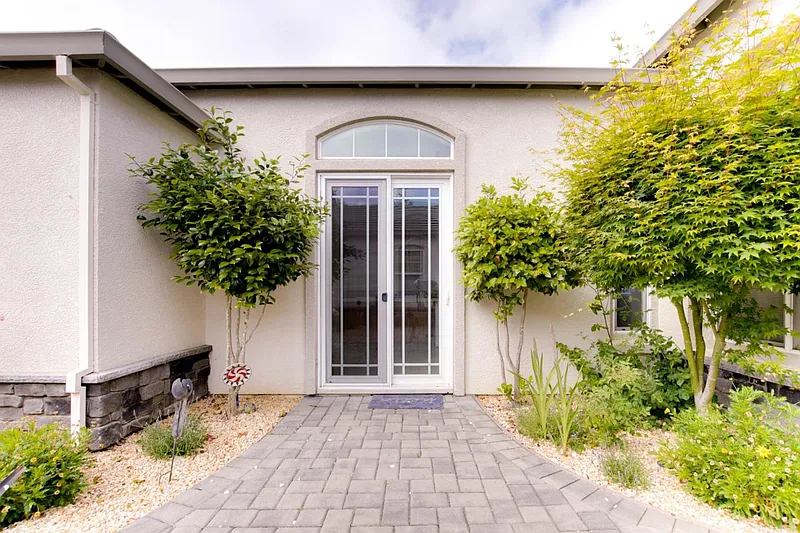 Thumbnail 11