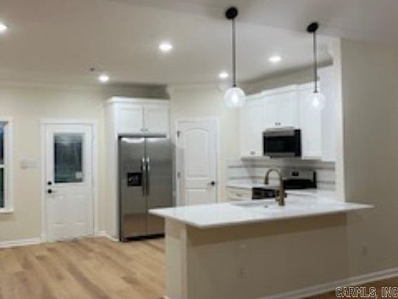 5th image of 207 E Florida