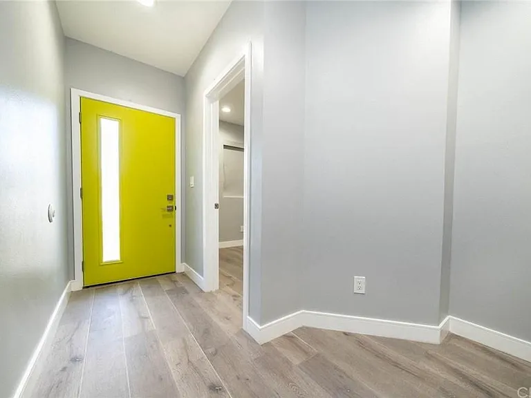 4820 Saint Charles Pl — Photo 30