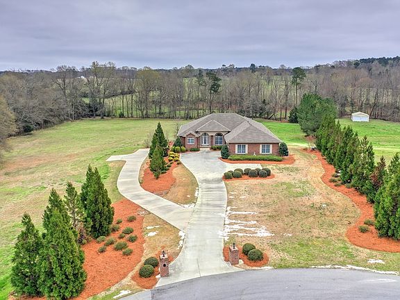4th image of 1025 Saddlebrook Ct