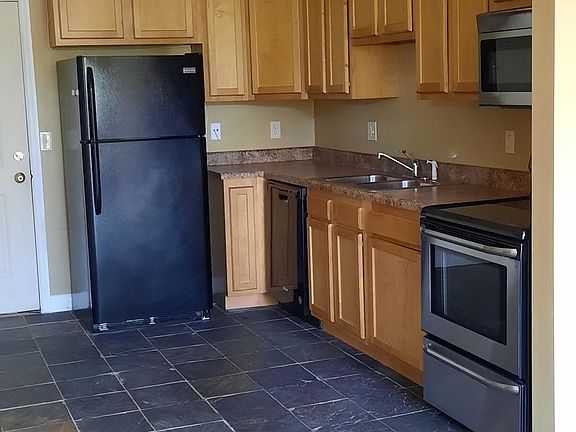 2nd image of 1236 Garden Circle Dr APT E