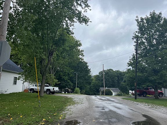 4th image of 236 Cleveland Ave