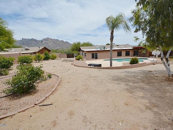 5th image of 9931 N Calle Solano