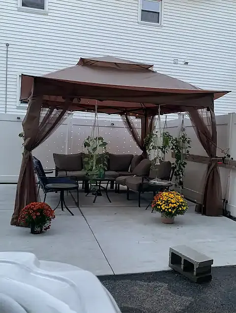 3 bed, 900 sqft, $1,100 — Photo 2