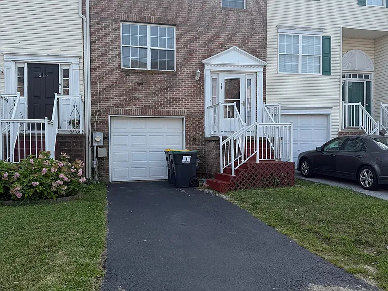 213 Bellwether Ct — Photo 1