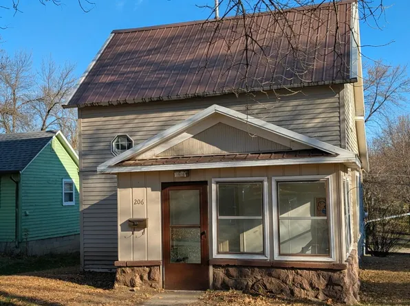 206 S 9th St, Montevideo, MN 56265