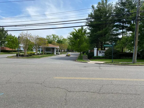 78 Hamlet Dr, Commack, NY 11725