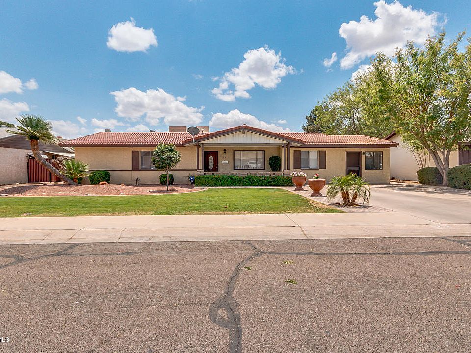 1st image of 229 E LA VISTA Drive