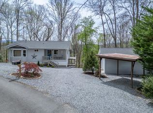 1682 Settlement Rd, Young Harris, GA 30582