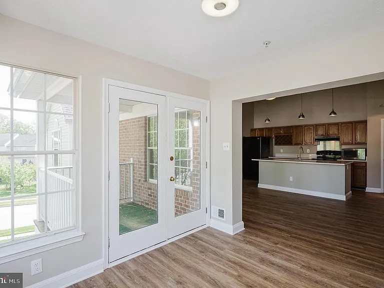 3100 Cardinal Way #J — Photo 15