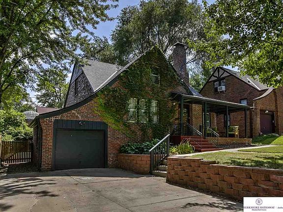 2nd image of 5139 Blondo St