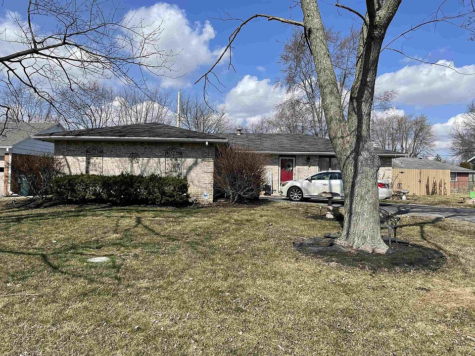 1st image of 2212 W Cambridge Dr