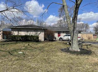 2212 W Cambridge Dr, Muncie, IN 47304