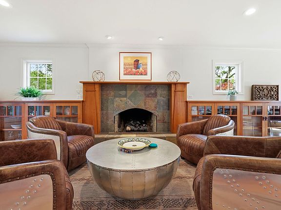 3rd image of 857 Wildwood Trail