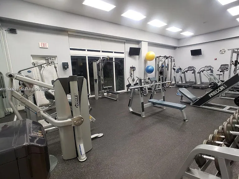6917 Collins Ave #720 — Photo 39