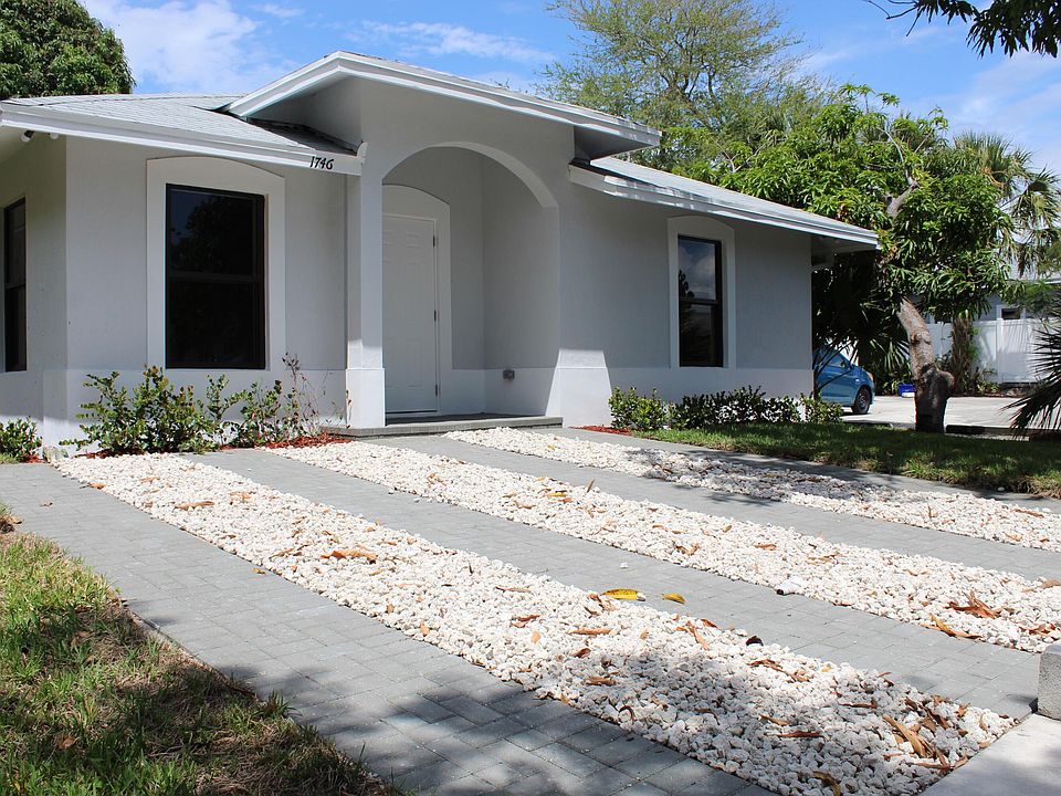 1st image of 1746 Sunset Ave