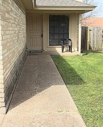 2nd image of 3418 Meadowmoor St