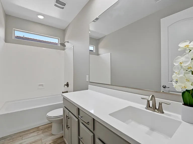 5140 N 181st Dr — Photo 24