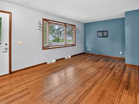 4th image of 1733 Hildebrandt St