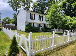 34 Chaffee St, Rumford, RI 02916