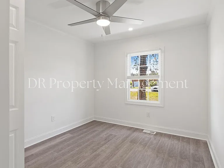 1708 Martin Luther King Dr — Photo 12