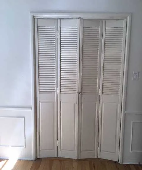 Door to Den