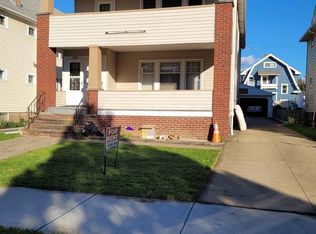 2185 Wascana Ave, Lakewood, OH