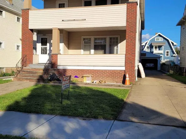 2185 Wascana Ave, Lakewood, OH 44107