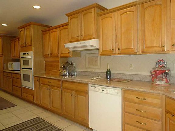 4th image of 3301 Falcon Ln