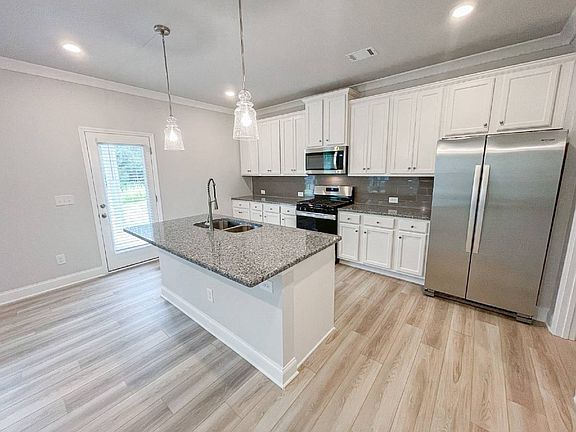 4th image of 4624 Silver Oak Dr