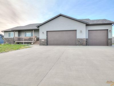 115 Fox Trl, Box Elder, SD, 57719
